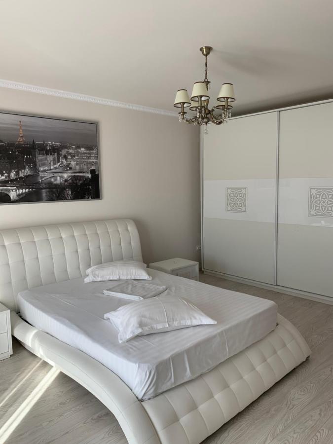 Vila Pati Ploieşti Exterior foto